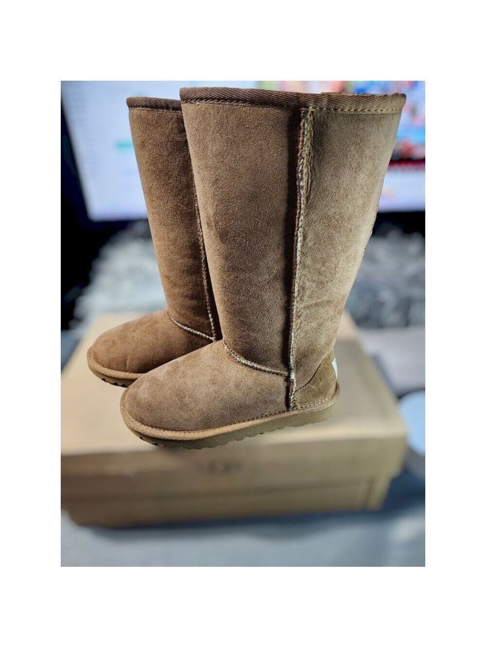 UGG KID  Classic Tall Chestnut Size US 1 EUR 13
